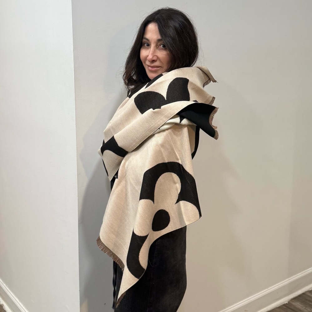 ✨RESTOCKED✨Reversible Black and Cream Polka Dot Scarf